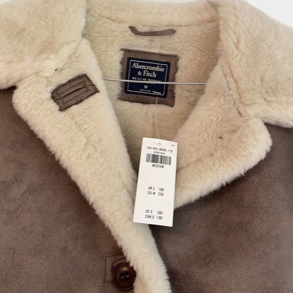 Abercrombie & Fitch Faux Shearling Jacket! - Picture 3 of 6